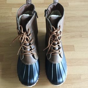 Women’s duck boots